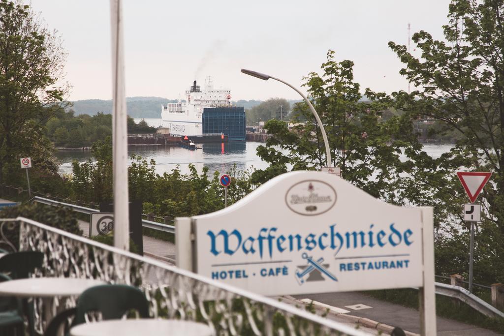 Hotel Waffenschmiede Киль Экстерьер фото